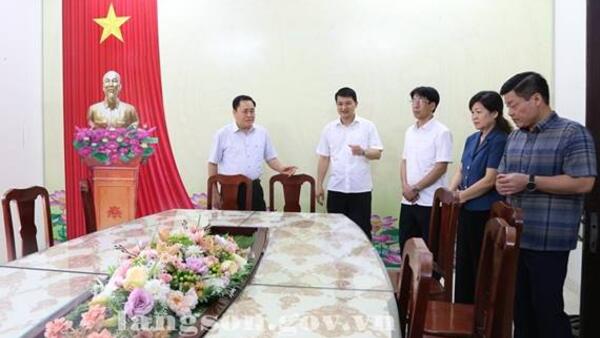 Đồng chí Hồ Tiến Thiệu, Chủ tịch UBND tỉnh kiểm tra công tác chuẩn bị cho hoạt động theo mô hình chính quyền địa phương 2 cấp tại huyện Cao Lộc